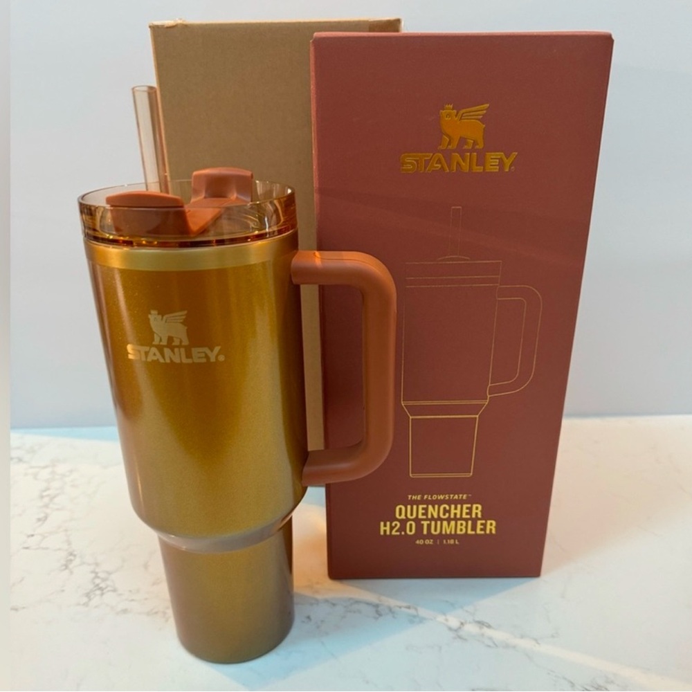 Limited Edition Copper Tinsel 2024 Holiday 40oz Stanley (Sold Out)
